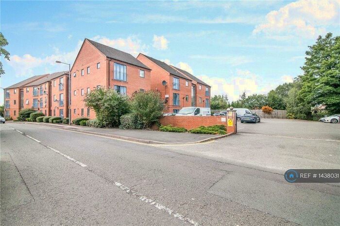 2 Bedroom Flat To Rent In Prospect View, Redditch, B97