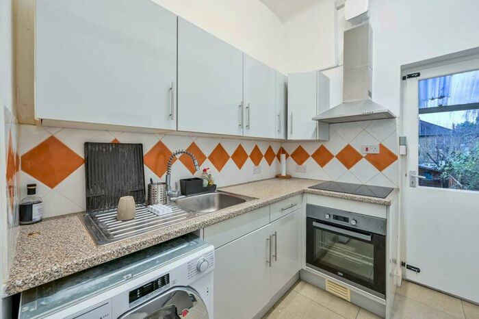 Studio To Rent In Broadfield Road, Catford, London, SE6