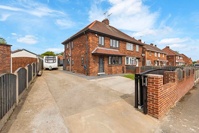 3 Bedroom Semi Detached House For Sale In Osborne Avenue, Woodlands, Doncaster, DN6