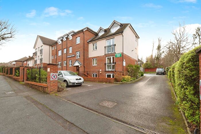 1 Bedroom Flat For Sale In Cavendish Road, Sutton, SM2