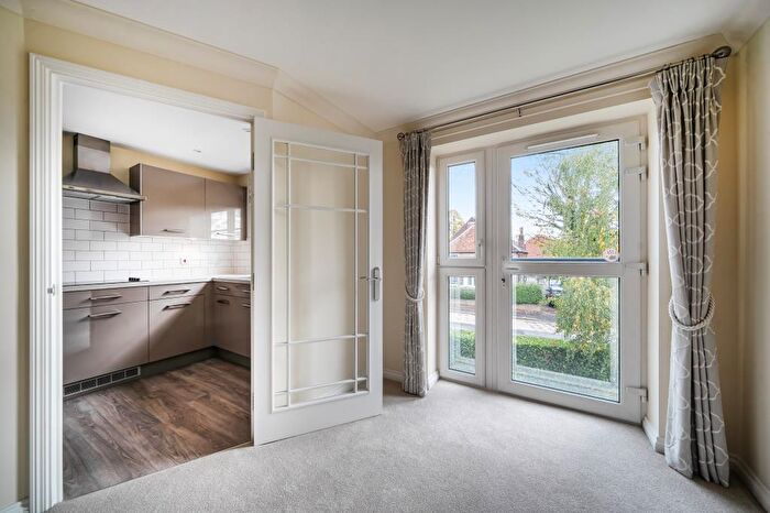 1 Bedroom Flat For Sale In Chiltern Lodge, Princes Risborough, HP27