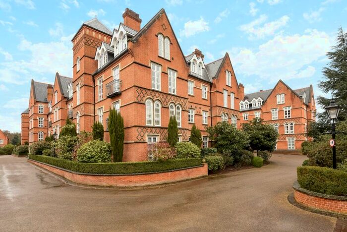2 Bedroom Apartment To Rent In Holloway Drive Virginia Water, GU25