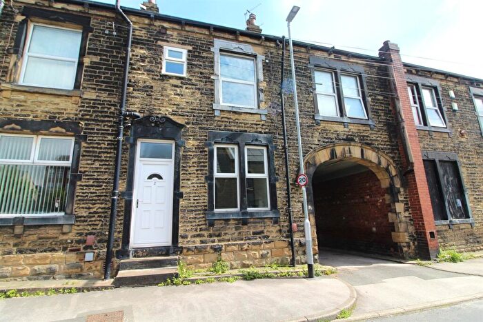 2 Bedroom Terraced House To Rent In South Parade, Morley, Leeds, LS27