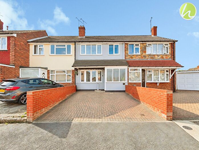 3 Bedroom Terraced House For Sale In Havis Road, Stanford-Le-Hope, SS17