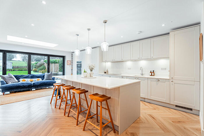 3 Bedroom Semi Detached House For Sale In Lower Luton Road, Wheathampstead, St. Albans, Hertfordshire, AL4