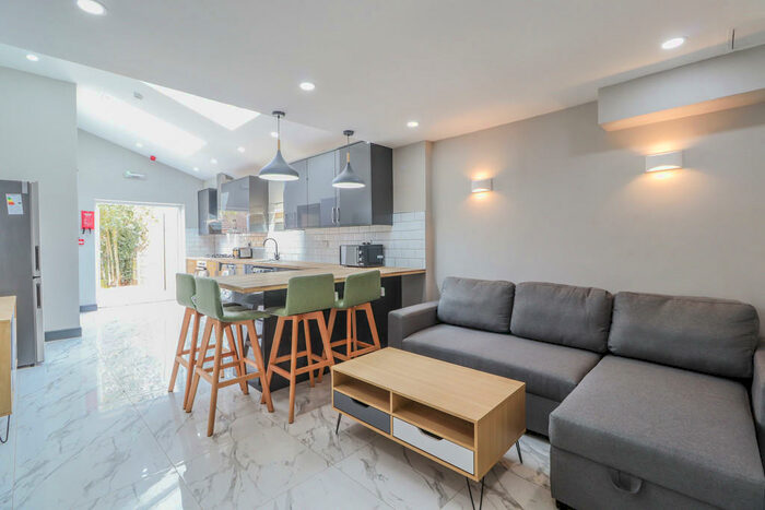 5 Bedroom Terraced House To Rent In Carmelite Road, Stoke, Coventry, CV1