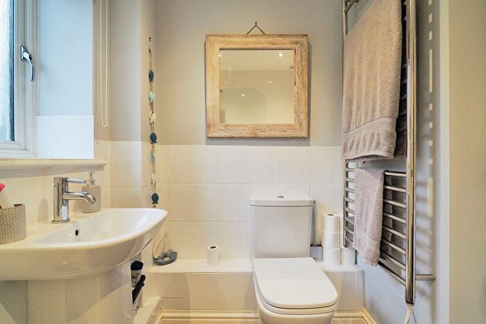 1 Bedroom Flat For Sale In Old School Mews, Shrewton, Salisbury, SP3