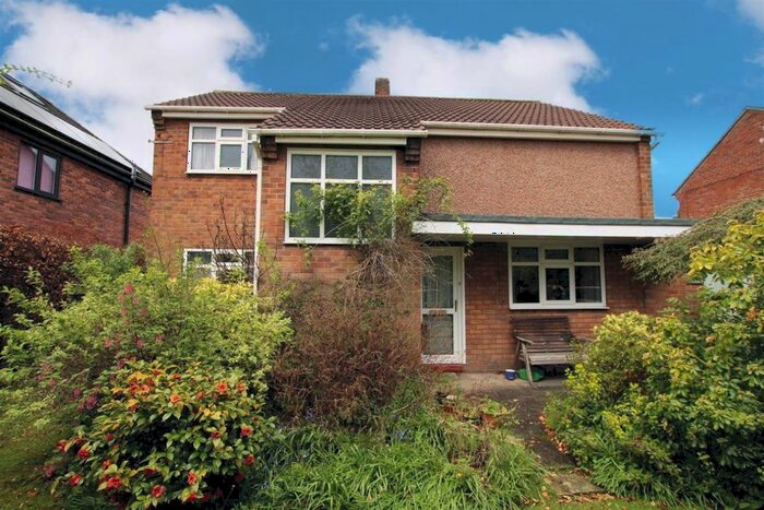 3 Bedroom Detached House For Sale In Weygates Drive, Hale Barns, Altrincham, WA15