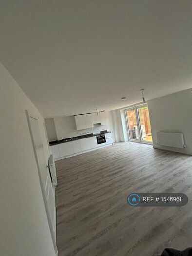 4 Bedroom Terraced House To Rent In Parkes Avenue, Birmingham, B12