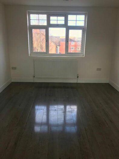 2 Bedroom Maisonette To Rent In Locket Road, Wealdstone, Harrow, HA3