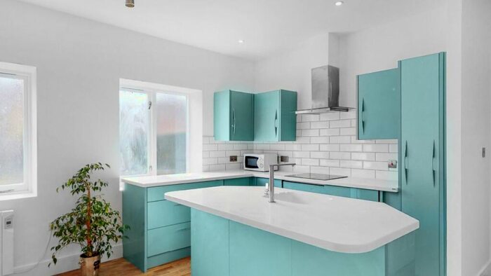 3 Bedroom Flat To Rent In Mora Road, London, NW2