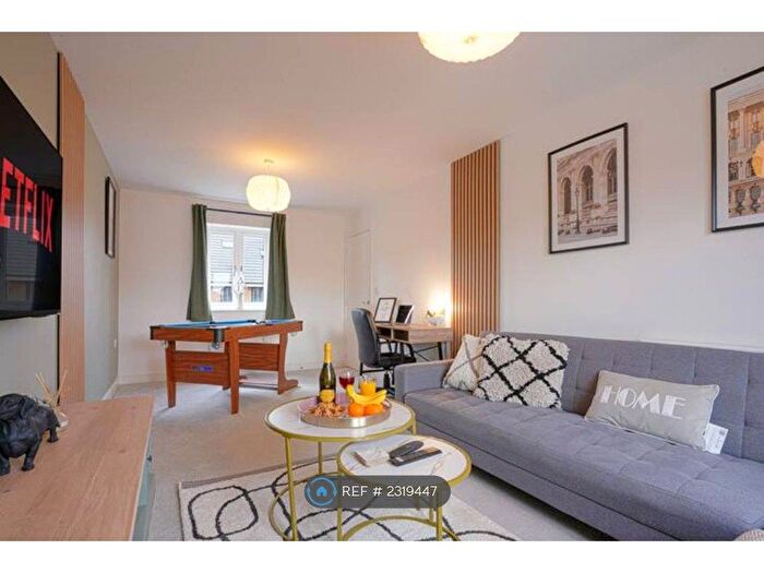 5 Bedroom Semi-Detached House To Rent In Brosse Crescent, Milton Keynes, MK17