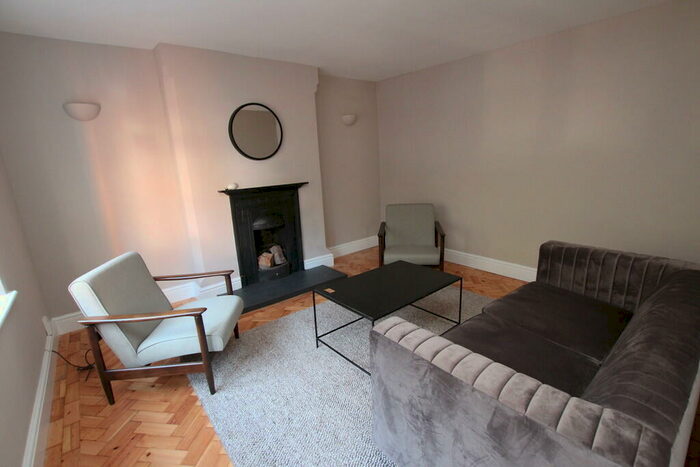 2 Bedroom Cottage To Rent In Lenton Avenue, NG7