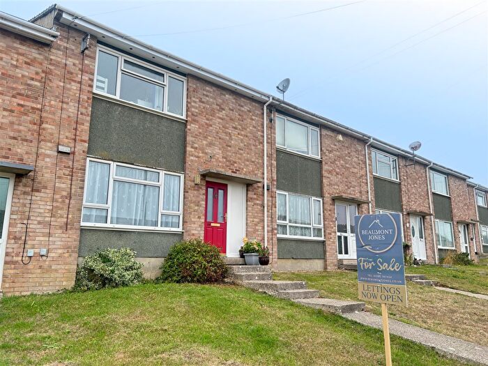 3 Bedroom Terraced House For Sale In Bedford Road, Weymouth, DT4