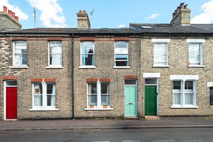 3 Bedroom Terraced House For Sale In Sedgwick Street, Cambridge, CB1