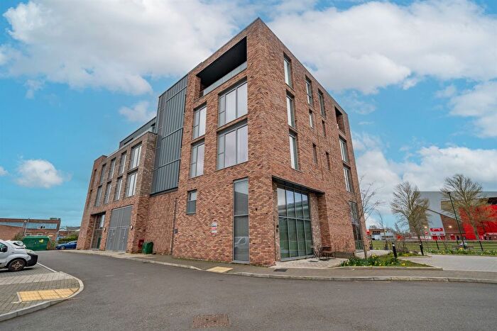 1 Bedroom Flat To Rent In Trent Bridge View, NG2