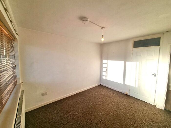 1 Bedroom Flat To Rent In Uppercliff Close, Penarth, CF64