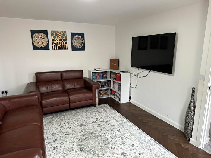 4 Bedroom Detached House To Rent In Pontefract Road, Bicester, OX26