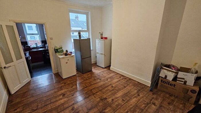 2 Bedroom House To Rent In Corporation Street, Barnsley, S70