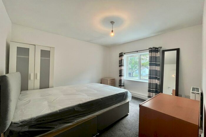 5 Bedroom Flat To Rent In Cowley, Oxford, Oxfordshire, OX4