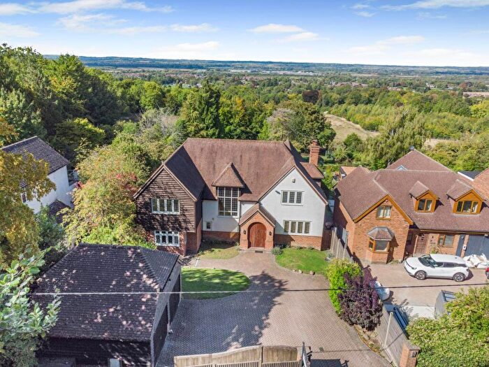 5 Bedroom House For Sale In Upper Icknield Way, Aston Clinton, HP22