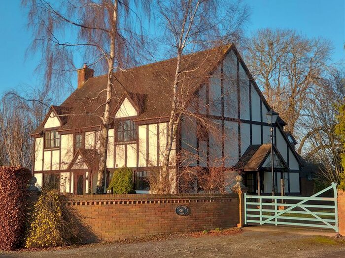 4 Bedroom Detached House For Sale In Eaton Bishop, Hereford HR2