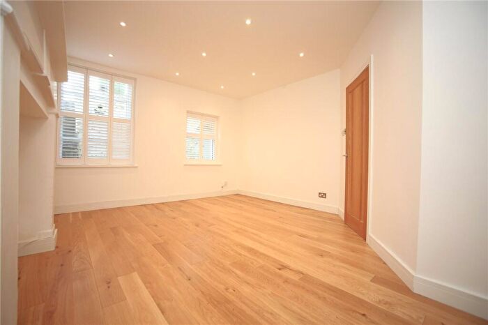 1 Bedroom Apartment To Rent In Hewlett Road, Cheltenham, GL52