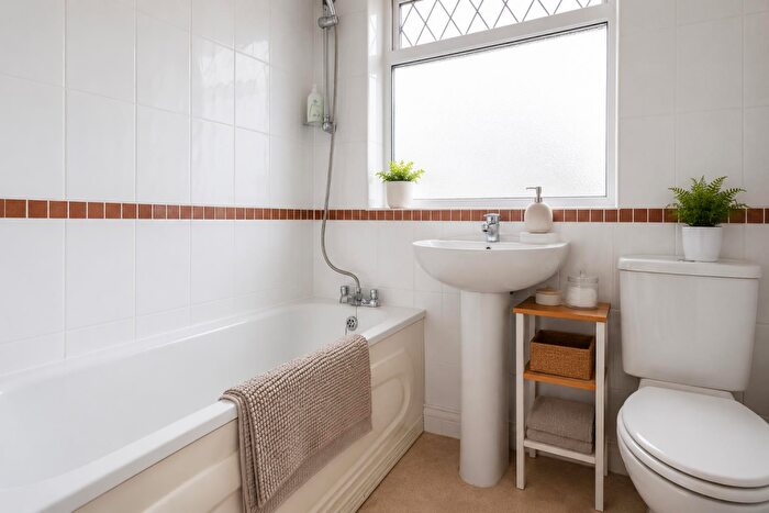 1 Bedroom Flat To Rent In Filton Avenue, Horfield, Bristol, BS7