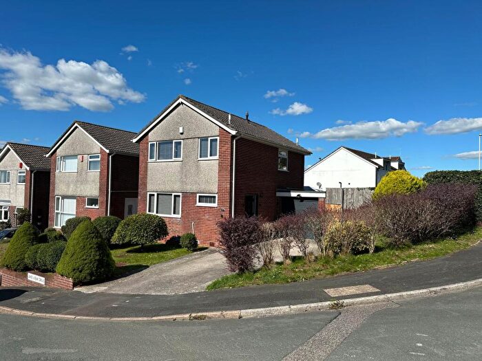 3 Bedroom Link Detached House For Sale In Lake View Drive, Plymouth, PL5