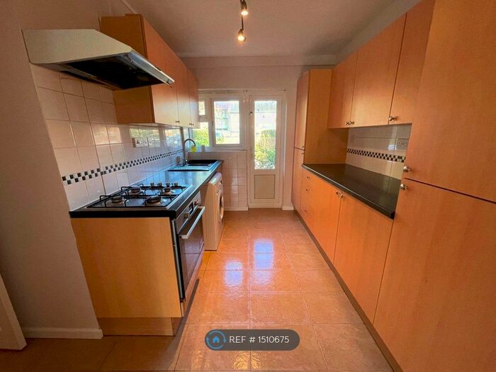 1 Bedroom Flat To Rent In Alexandra Avenue, Harrow, HA2