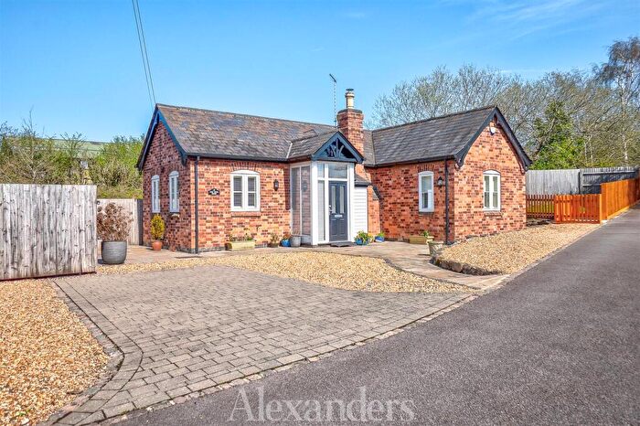 2 Bedroom Detached Bungalow For Sale In Station Drive, Moira, DE12