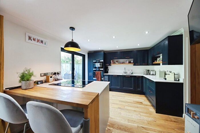 5 Bedroom Detached House For Sale In Lapwing Drive, Hampton-In-Arden, Solihull, B92