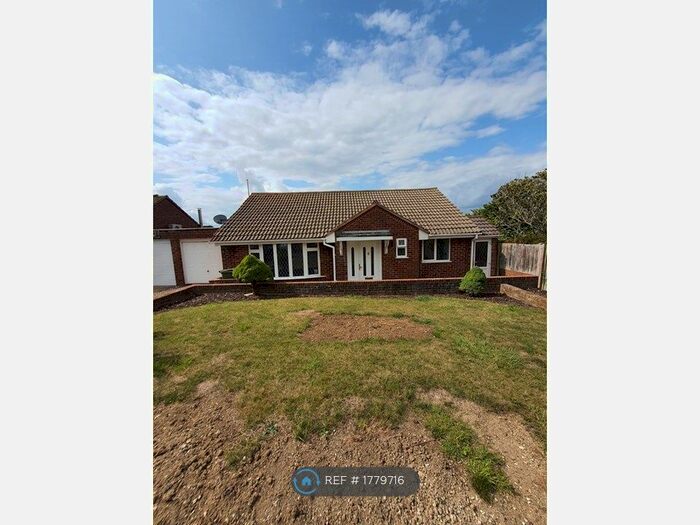2 Bedroom Bungalow To Rent In Dukes Close, Seaford, BN25