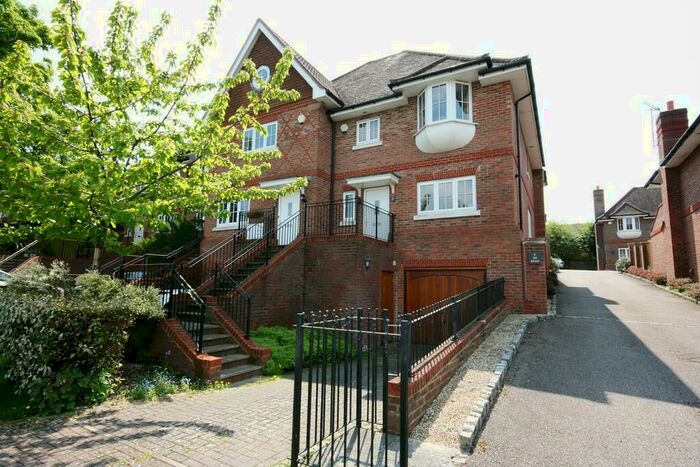 4 Bedroom End Of Terrace House To Rent In Epsom, KT18