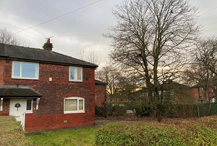 3 Bedroom Semi-Detached House To Rent In Robertshaw Avenue, Chorlton, M21
