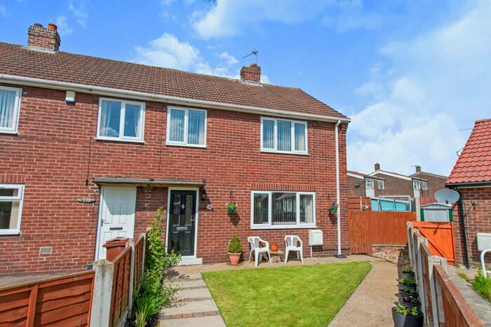 3 Bedroom End Of Terrace House For Sale In Priory Road, Featherstone, Pontefract, WF7