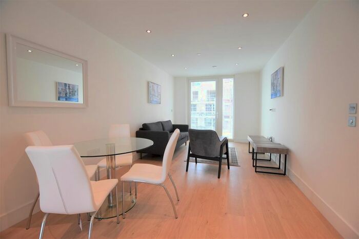 3 Bedroom Flat To Rent In Severn Court, West Drayton, UB7