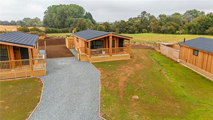 1 Bedroom Bungalow For Sale In Barton Street, Laceby, Grimsby, Lincolnshire, DN37