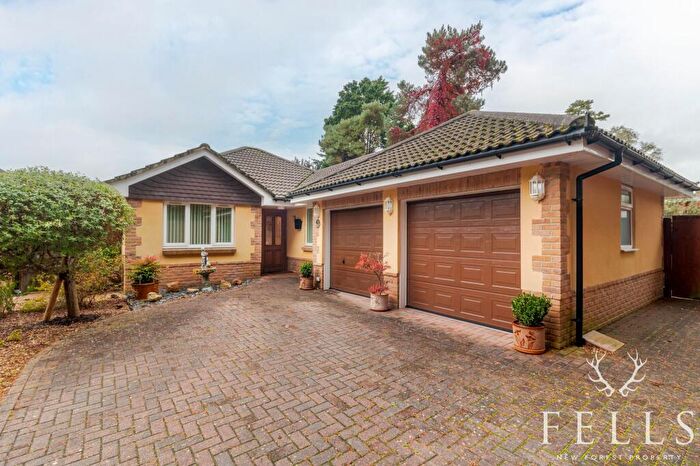 3 Bedroom Detached Bungalow For Sale In Birchwood Place, St. Leonards, BH24
