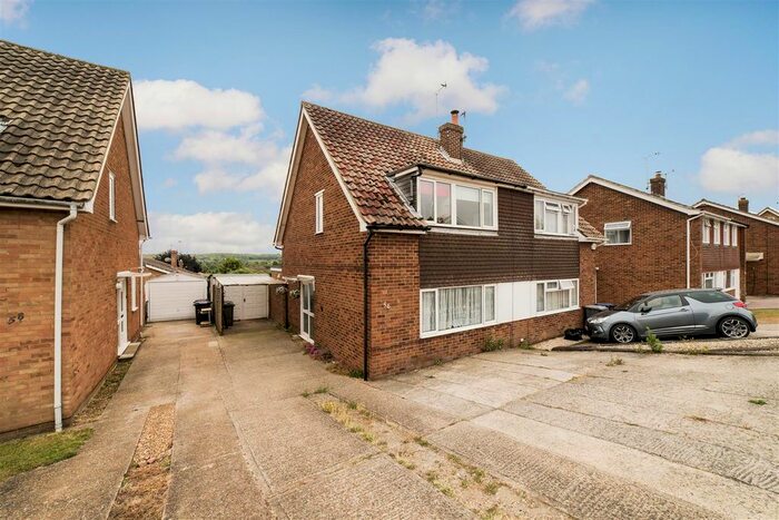 3 Bedroom Semi-Detached House To Rent In Cedar Road, Sturry, Canterbury, CT2