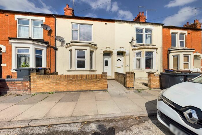 6 Bedroom House To Rent In Rothersthorpe Road, Far Cotton, Northampton, NN4