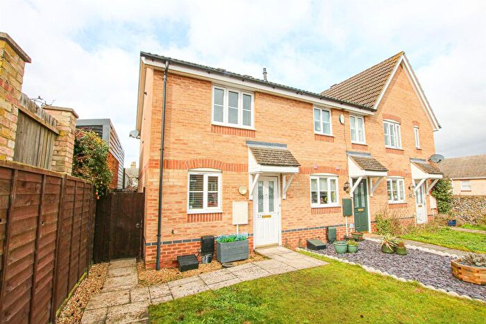 2 Bedroom End Terrace House For Sale In Malt Close, Newmarket, CB8