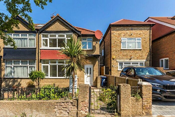 3 Bedroom Terraced House To Rent In Mayfield Gardens, Ealing, W7