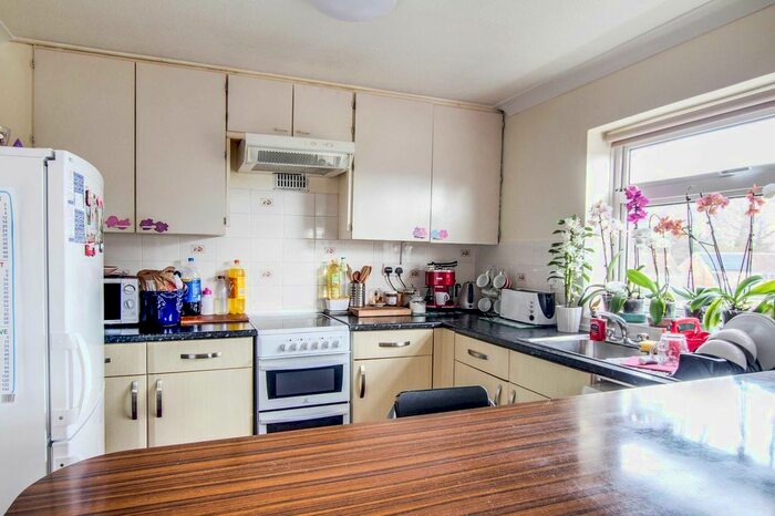 2 Bedroom Flat To Rent In Hayling Court, Crawley, RH11