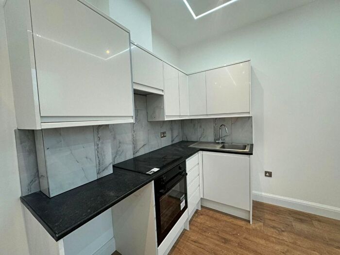 1 Bedroom Flat To Rent In Scarborough Road, Flat, London, N4