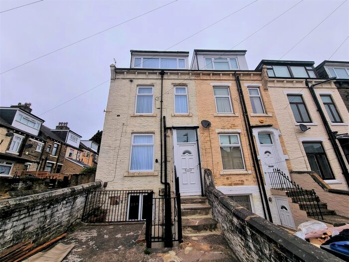 2 Bedroom Terraced House To Rent In Springcliffe Street, Bradford, BD8