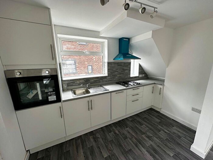 3 Bedroom House To Rent In Whitley View Road, Rotherham, S61