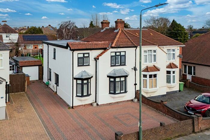 5 Bedroom Semi Detached House For Sale In Brampton Road, Bexleyheath, Kent, DA7
