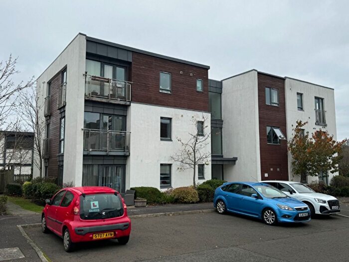 2 Bedroom Flat To Rent In Bavelaw Road, Balerno, Edinburgh, EH14
