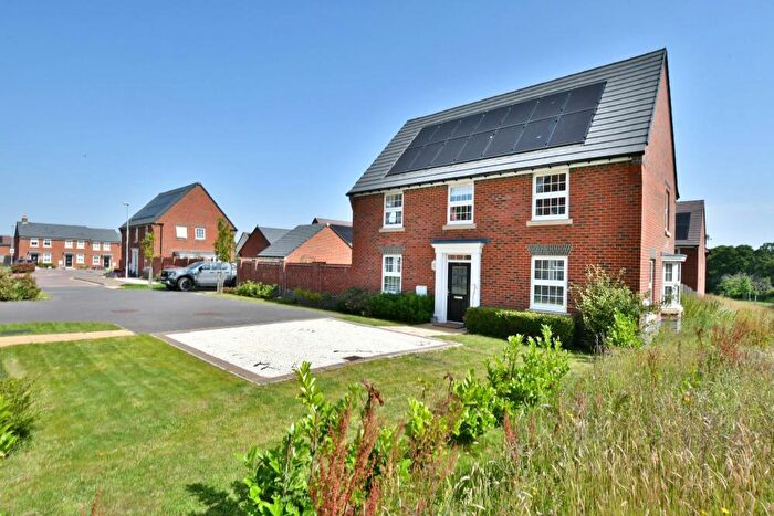 4 Bedroom Detached House For Sale In Mortimer Place, Bournemouth, BH11